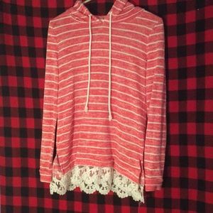 No boundaries long sleeve hooded top